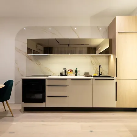 Ferhadija No1 - Designer In Old Town Appartement