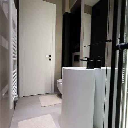 Ferhadija No1 - Designer In Old Town Appartement