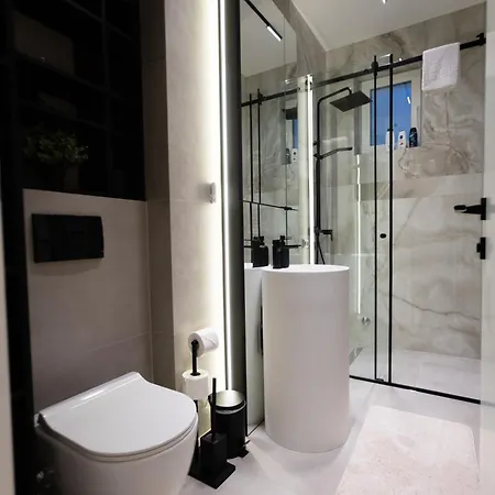 Ferhadija No1 - Designer In Old Town Appartement *