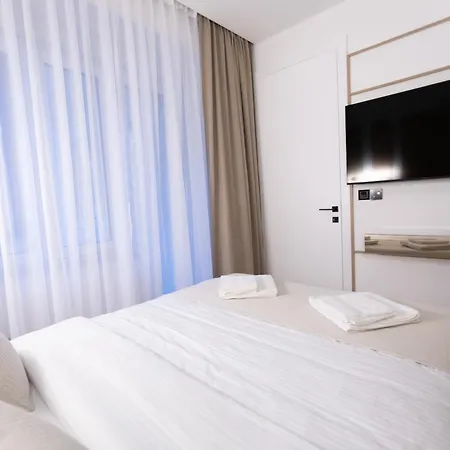 Appartement Ferhadija No1 - Designer In Old Town Sarajevo